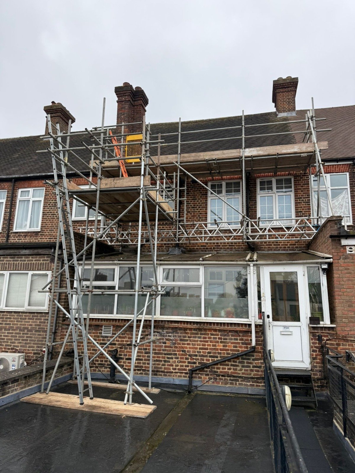 Emergency  Scaffolds