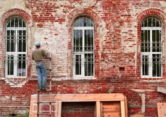 What Working With Listed Building Restoration Companies in Heathrow Actually Requires